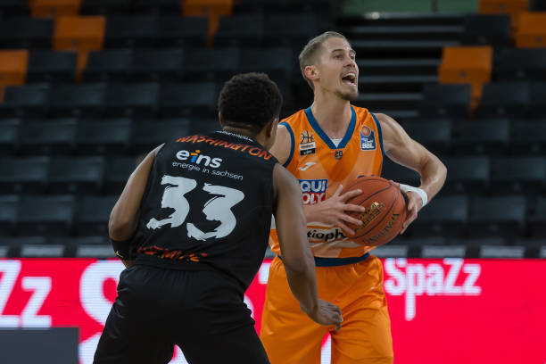 理素质和团 理素质和团